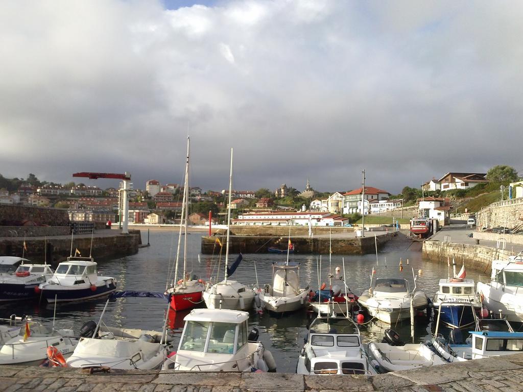 Pension Vega De Pas Comillas Exterior photo