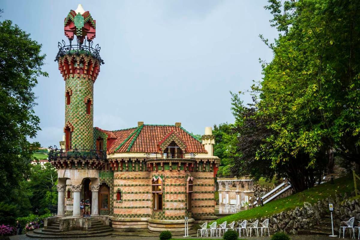 Pension Vega De Pas Comillas Exterior photo